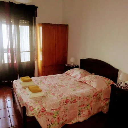 Local, Cantinho Guest house *